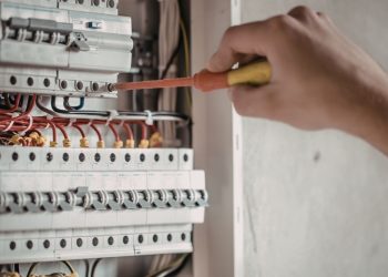 Electrical work in Downtown Dubai